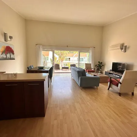 Magic Mountain Villa *